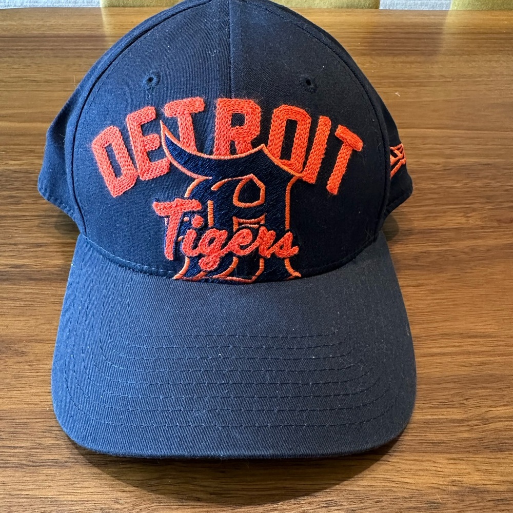 Detroit Tigers Navy Cap Embossed Genuine Mechandise New Era 39 Thirty